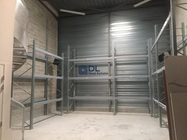 Plus de détails pour Industriel/Logistique à louer