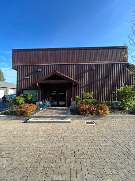 10925 Pioneer Trail Rd, Truckee, CA à louer - Photo de l’immeuble – Image 2 sur 23