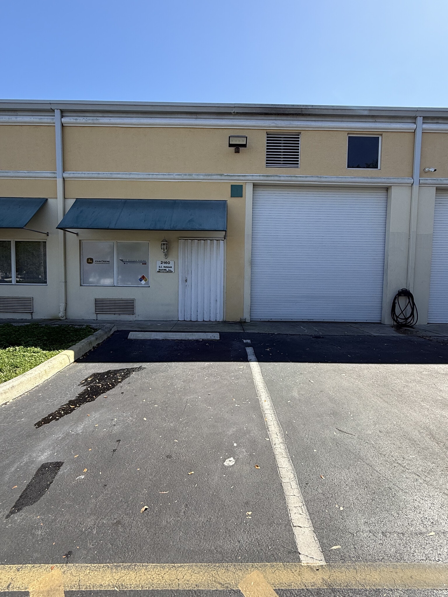 2110-2180 Anntom Dr, Fort Lauderdale, FL à louer Photo de l’immeuble– Image 1 sur 8