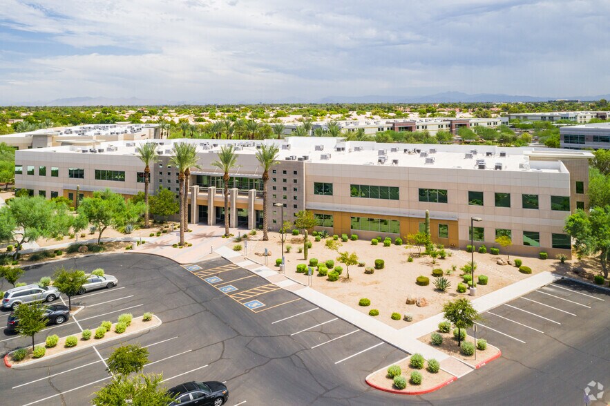 500 N Juniper Dr, Chandler, AZ à louer - Photo de l’immeuble – Image 2 sur 10