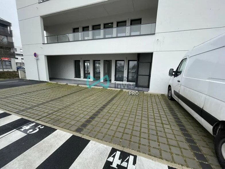 Bureau dans Bezannes à louer - Photo de l’immeuble – Image 1 sur 5