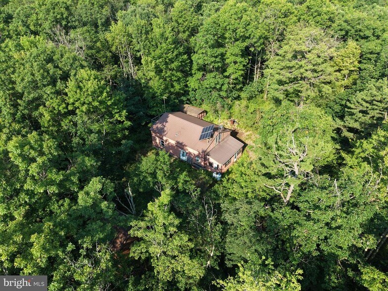 542 Eleven Rd, Clarence, PA à vendre - Photo de l’immeuble – Image 2 sur 9