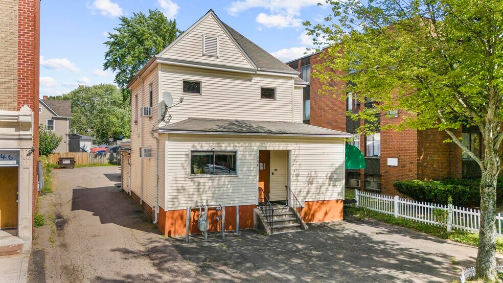 348 Franklin Ave, Hartford, CT à vendre - Photo de l’immeuble – Image 1 sur 15
