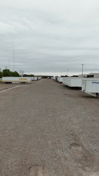 14002 FM 1472, Laredo, TX à louer - Vidéo sur l’annonce professionnelle – Image 3 sur 16