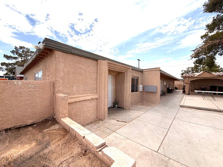 1967 Linn Ln, Las Vegas, NV à vendre - Photo principale – Image 1 sur 23