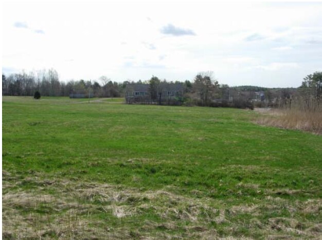 220 Beech Rd, Eliot, ME à louer - Photo principale – Image 1 sur 3