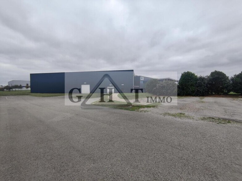Industriel/Logistique dans Creil à louer - Photo de l’immeuble – Image 3 sur 3