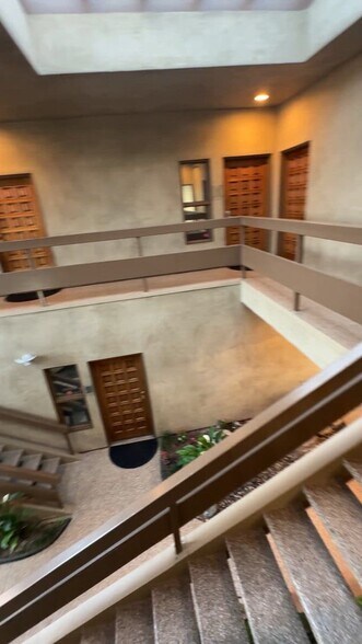15052 Springdale St, Huntington Beach, CA à louer - Vidéo sur l’annonce professionnelle – Image 3 sur 12
