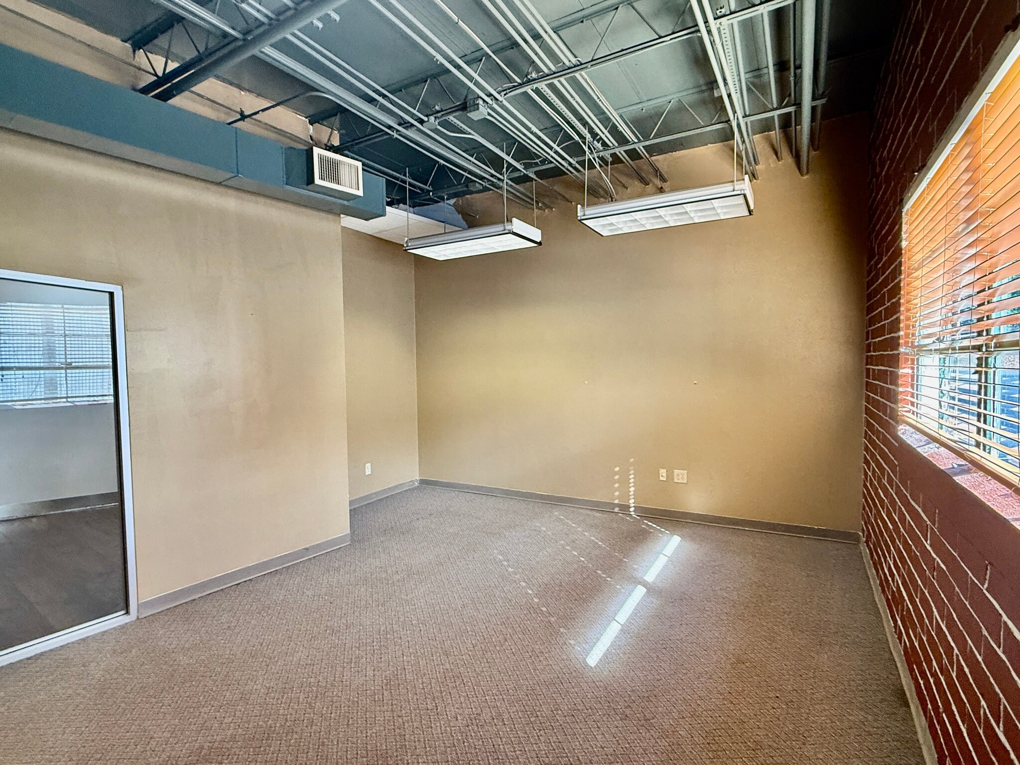 1095 Zonolite Rd NE, Atlanta, GA à louer Photo intérieure– Image 1 sur 28