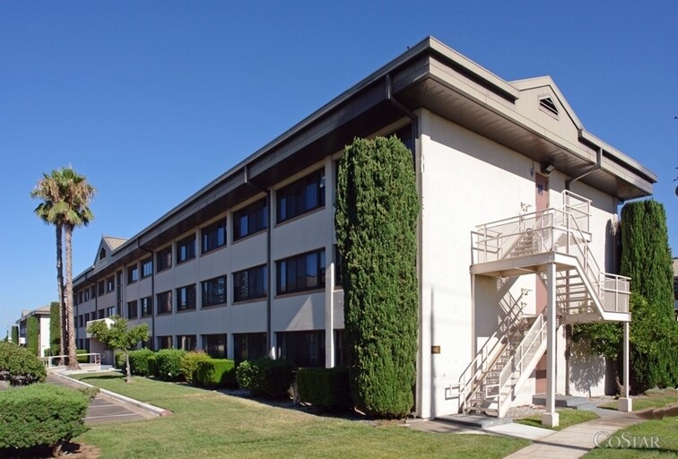3427 Hickory St, Mcclellan, CA à louer - Photo de l’immeuble – Image 2 sur 2