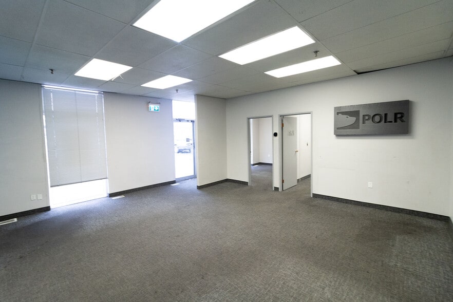 7004-7042 30th St SE, Calgary, AB à louer - Photo intérieure – Image 3 sur 10