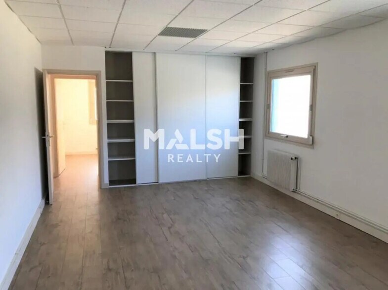 Bureau dans Charbonnières-les-Bains à louer - Photo de l’immeuble – Image 3 sur 6