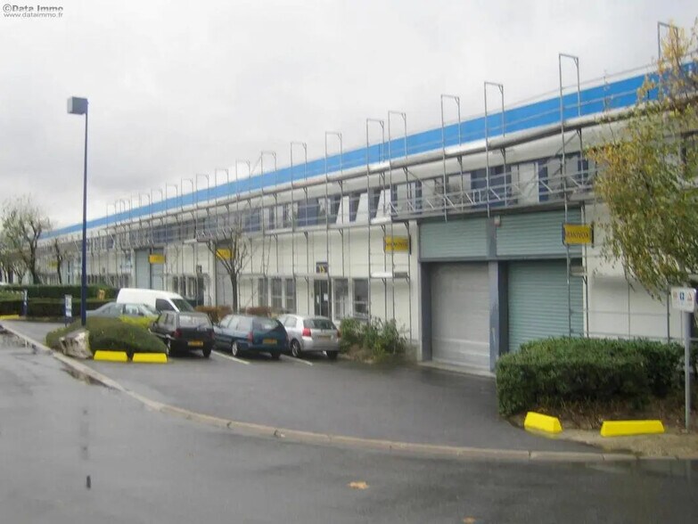 Industriel/Logistique dans Aulnay-sous-Bois à louer - Photo de l’immeuble – Image 2 sur 16
