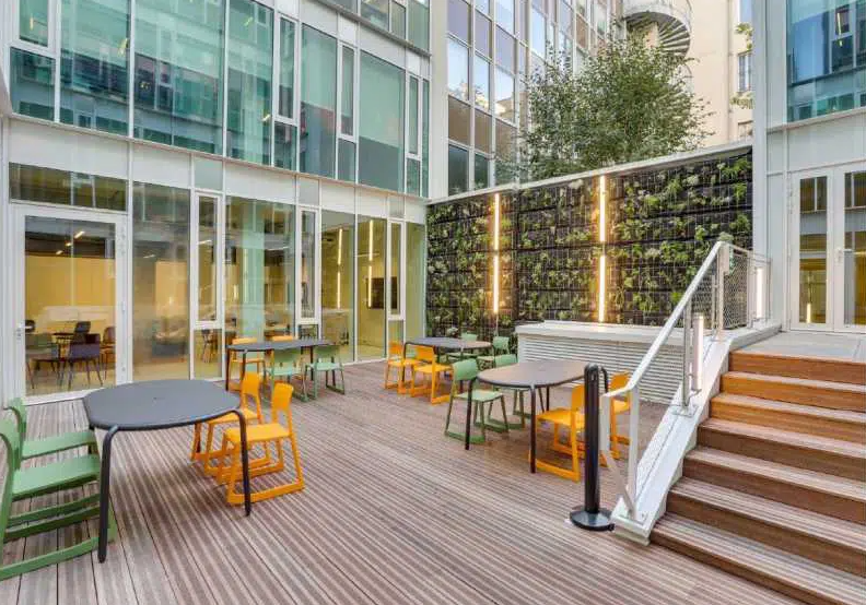 Espace de coworking dans Paris à louer - Photo de l’immeuble – Image 2 sur 2