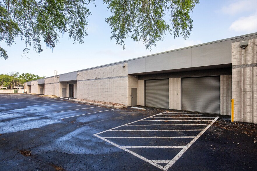 6680 Southpoint Pky, Jacksonville, FL à louer - Photo de l’immeuble – Image 2 sur 11