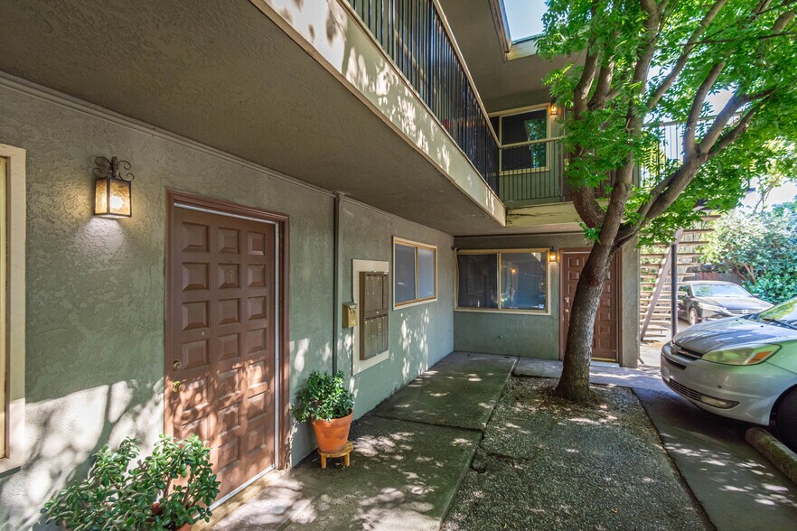2520 Northrop Ave, Sacramento, CA à vendre - Photo de l’immeuble – Image 3 sur 13