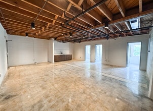 1881 Howell Mill Rd NW, Atlanta, GA à louer Photo intérieure– Image 1 sur 1