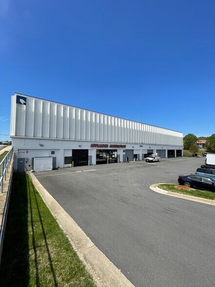 13851 Telegraph Rd, Woodbridge, VA à vendre - Photo de l’immeuble – Image 3 sur 4