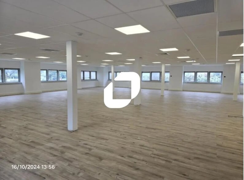 Bureau dans Nantes à louer - Photo de l’immeuble – Image 1 sur 10