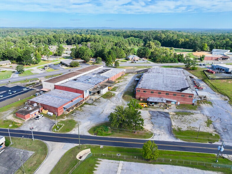 820 Russell rd, Alexander City, AL à vendre - Photo de l’immeuble – Image 2 sur 4