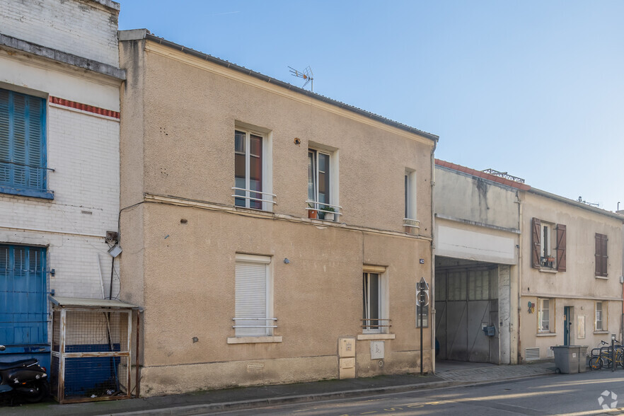 Local commercial dans Ivry-sur-Seine à vendre - Photo de l’immeuble – Image 2 sur 2