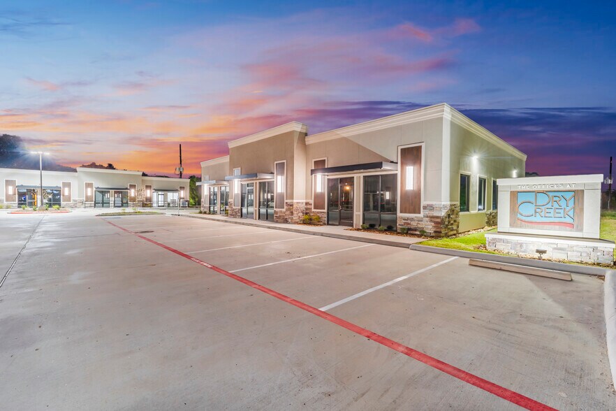 28809 Hardin Store Rd, Magnolia, TX à louer - Photo de l’immeuble – Image 3 sur 13
