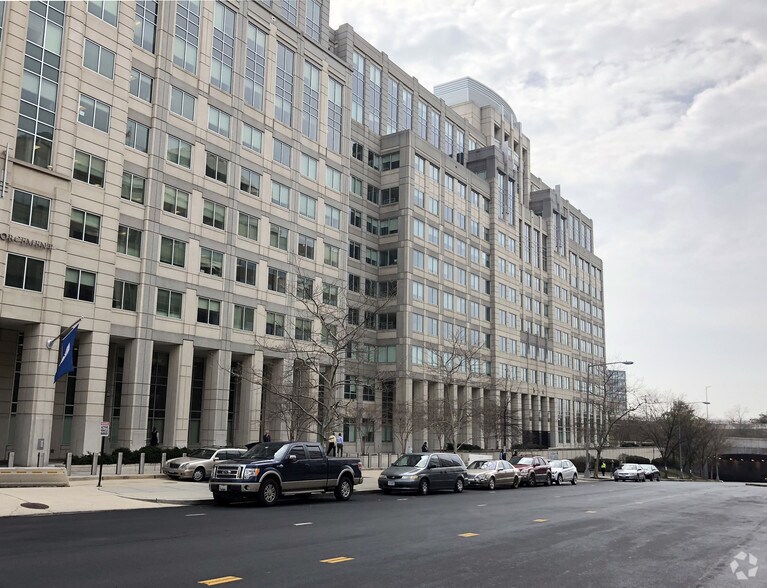 550 12th St SW, Washington, DC à louer - Photo de l’immeuble – Image 2 sur 3