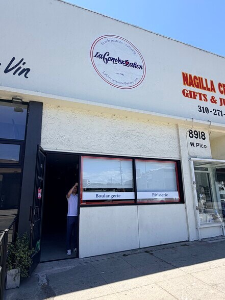 8912-8918 W Pico Blvd, Los Angeles, CA à louer - Photo de l’immeuble – Image 2 sur 10