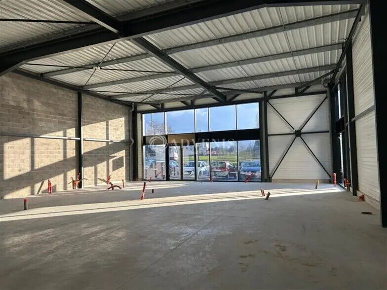 Local commercial dans Saint-Pierre-des-Corps à vendre - Photo intérieure – Image 3 sur 3