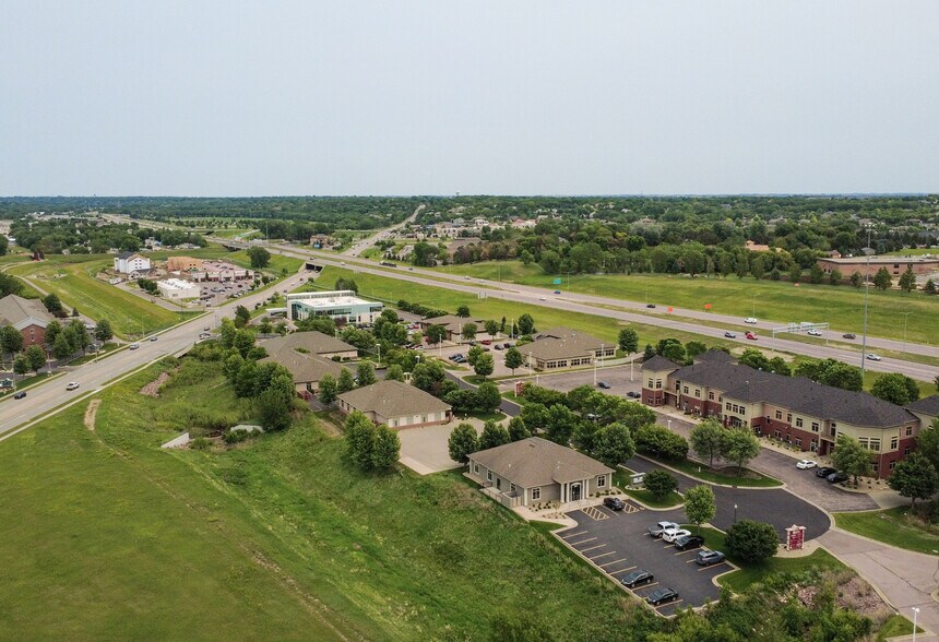 5024-5032 S Bur Oak Pl, Sioux Falls, SD à louer - Photo de l’immeuble – Image 3 sur 9