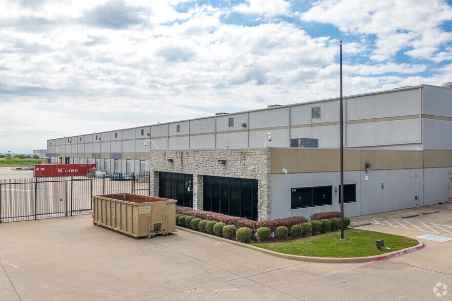6601 Will Rogers Blvd, Fort Worth, TX à vendre - Photo de l’immeuble – Image 2 sur 9