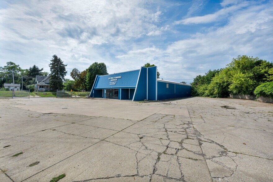 215 W Bridge St, Elyria, OH à vendre - Photo de l’immeuble – Image 3 sur 28