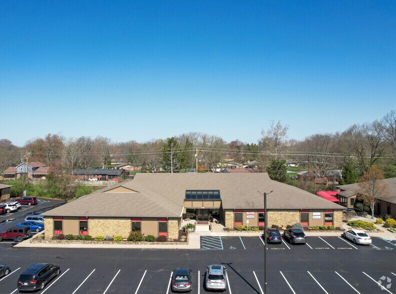 7168 N Graham Rd, Indianapolis, IN à vendre - Photo de l’immeuble – Image 3 sur 5