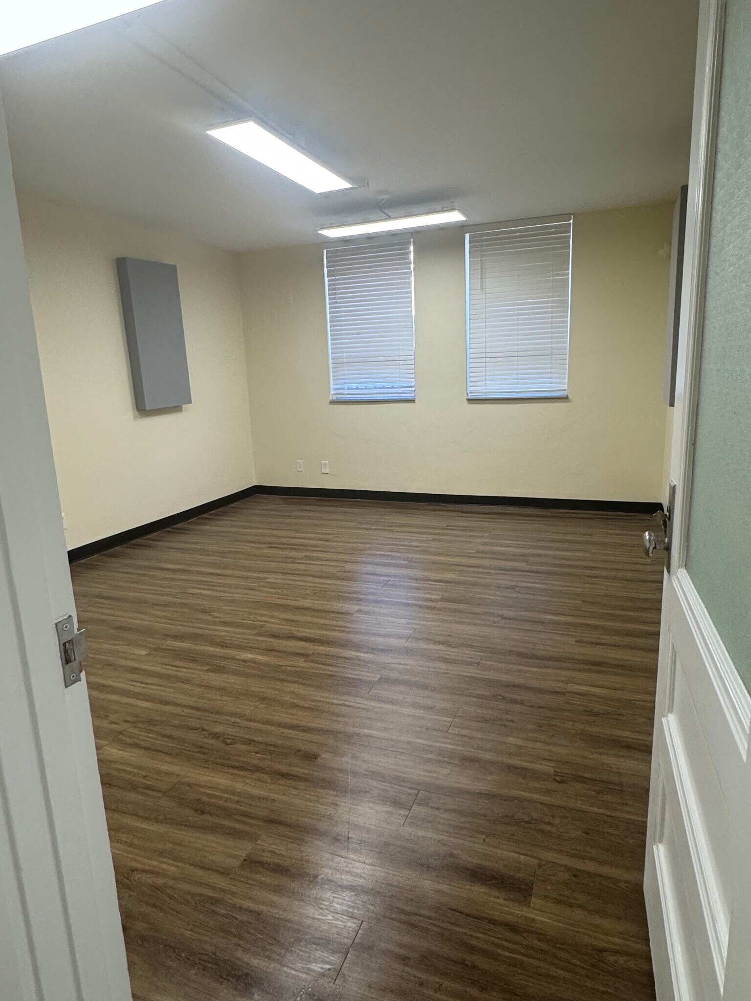 221 E Van Buren Ave, Harlingen, TX à louer Photo intérieure– Image 1 sur 3