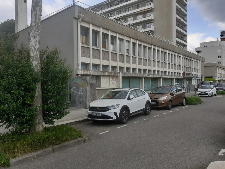 90 Cours De La Libération Et Du Général De Gaulle, Grenoble à vendre - Photo de l’immeuble – Image 1 sur 4