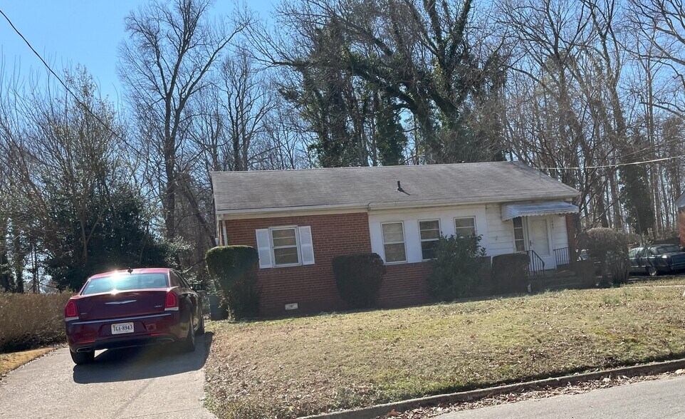 1603 Lyndover Rd, Richmond, VA à vendre - Photo principale – Image 1 sur 1