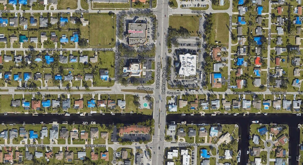 1532 Shelby Pky, Cape Coral, FL à louer - Photo de l’immeuble – Image 3 sur 42