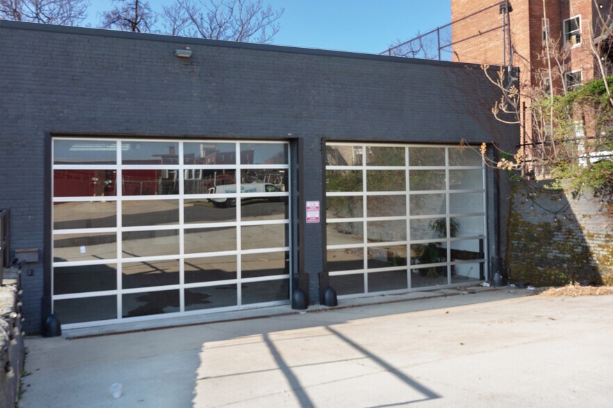 327 S St NE, Washington, DC à vendre - Photo de l’immeuble – Image 2 sur 14