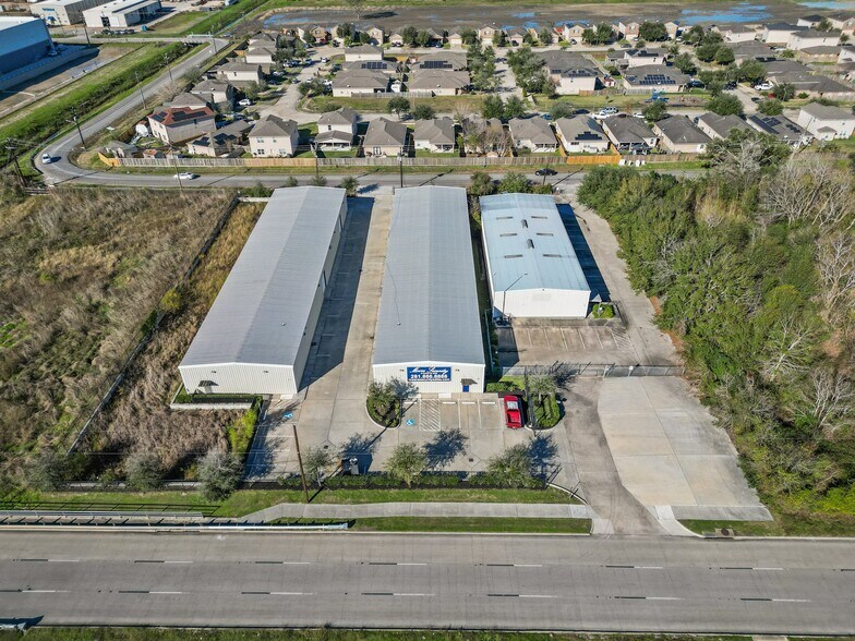 8051 S Sam Houston Pky, Houston, TX à louer - Photo de l’immeuble – Image 2 sur 65