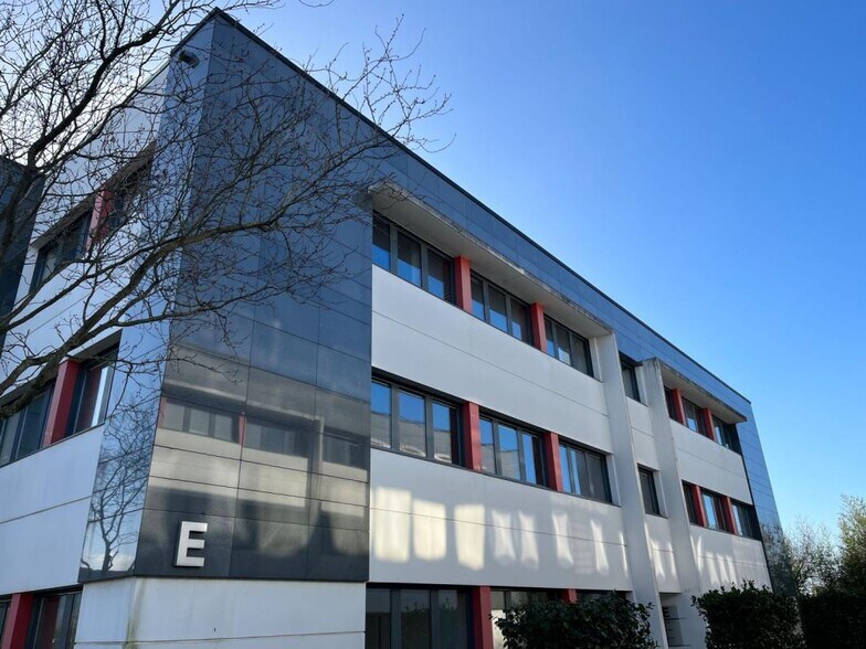 275 Boulevard Marcel Paul, Saint-Herblain à louer - Photo de l’immeuble – Image 1 sur 7