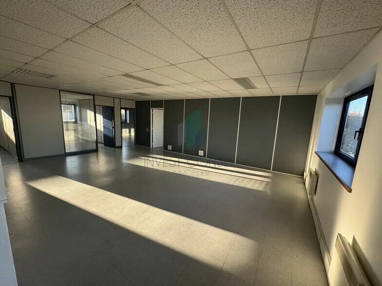 1 Rue Henri Becquerel, Mitry-Mory à louer - Photo de l’immeuble – Image 3 sur 8