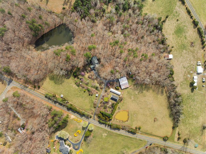 4811 New Sharon Church Rd, Hillsborough, NC à vendre - Photo de l’immeuble – Image 2 sur 16