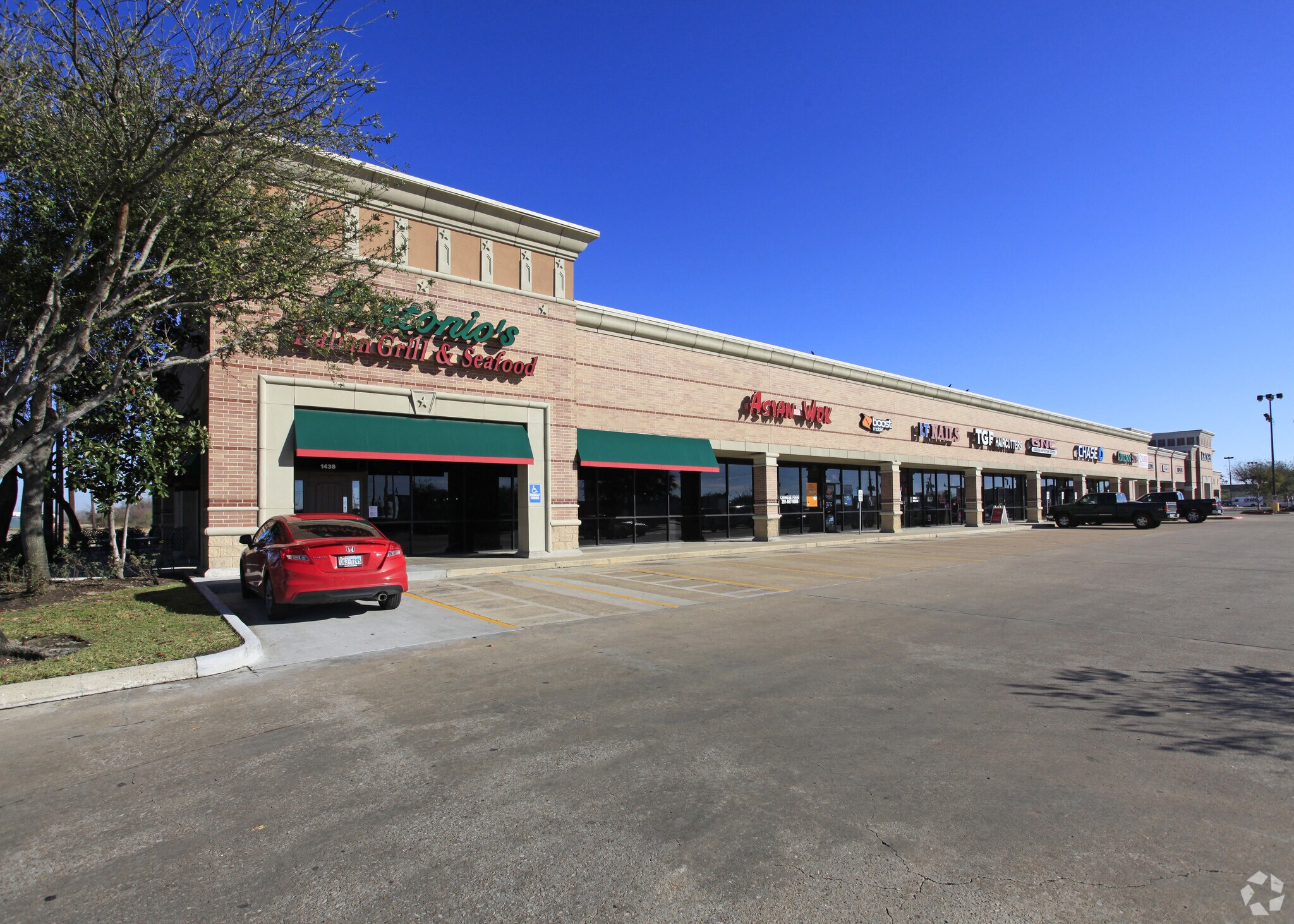 1400-1438 W Fairmont Pky, La Porte, TX à louer Photo principale– Image 1 sur 16