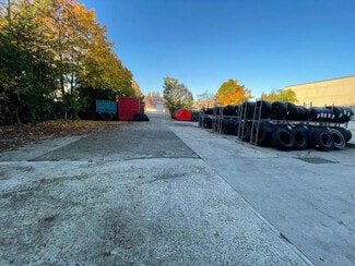 Plus de détails pour Local d'activités à louer