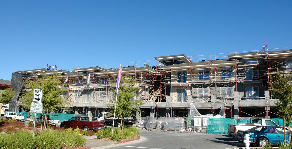 960 Doubles Dr, Santa Rosa, CA à louer - Photo de l’immeuble – Image 3 sur 21
