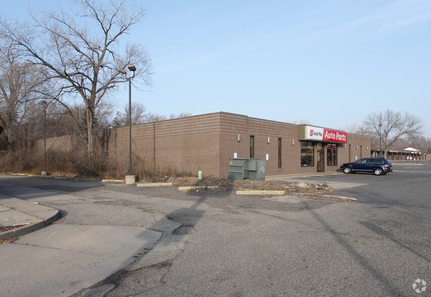 8810 Lyndale Ave S, Bloomington, MN à louer - Photo de l’immeuble – Image 2 sur 5