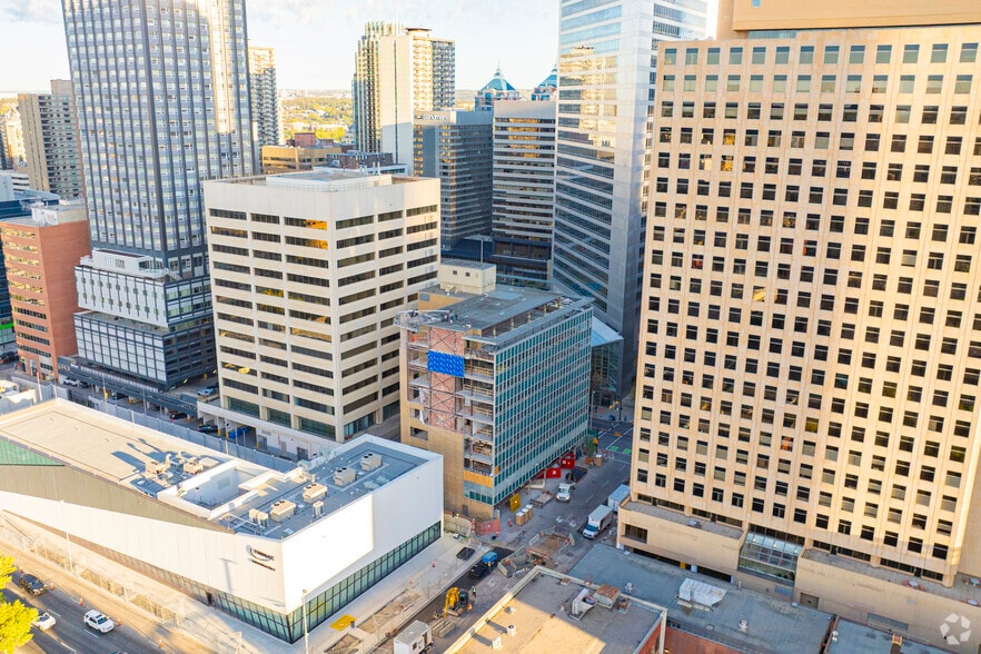 805 8 Av SW, Calgary, AB à louer - Aérien – Image 2 sur 2