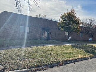 Plus de détails pour 1114 Taylor St, Rockford, IL - Bureau à vendre
