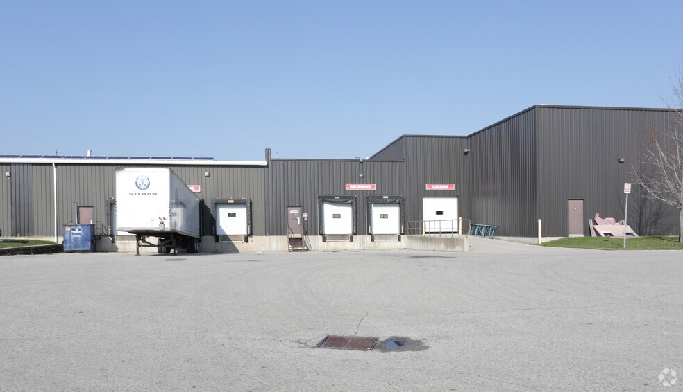 2323 Trafalgar St, London, ON à louer - Photo de l’immeuble – Image 2 sur 2