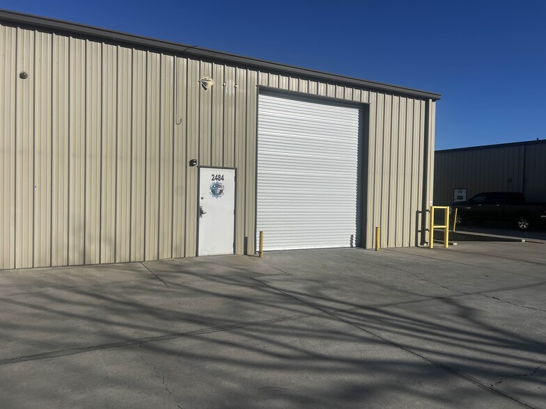 2484 Acme Ct, Turlock, CA à louer - Photo de l’immeuble – Image 3 sur 9